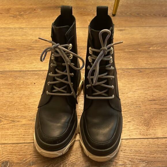 Sorel Waterproof Brex Boot – Street-Ready & Stormproof - Picture 2 of 10